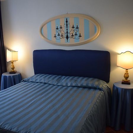 Palazzo Tucci Apartments Лука Екстериор снимка