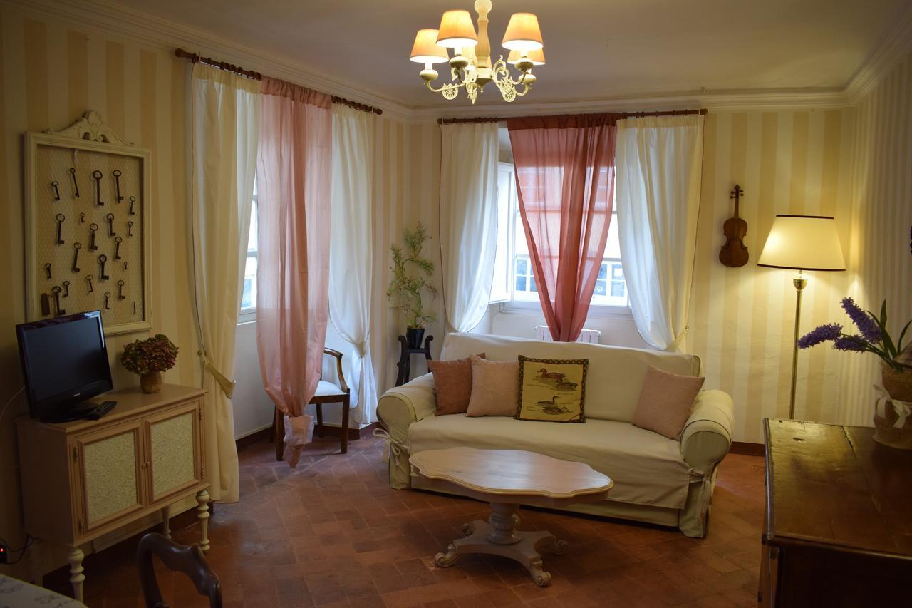 Palazzo Tucci Apartments Лука Екстериор снимка